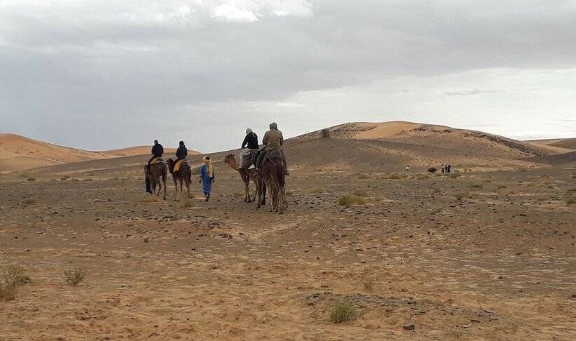 هتل Bivouac Erg Znaigui