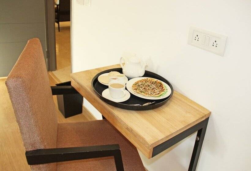 Hotel Bouvana Residency