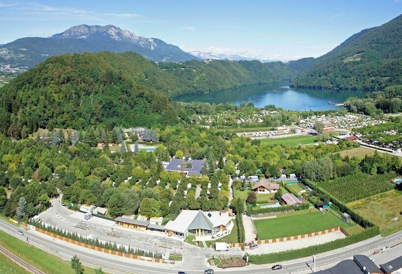 هتل Camping Due Laghi