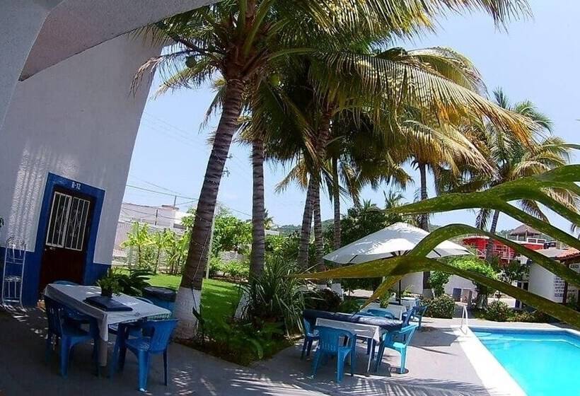 هتل Y Bungalows Los Arcos