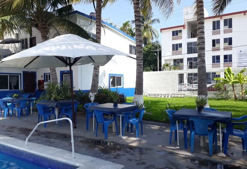 هتل Y Bungalows Los Arcos