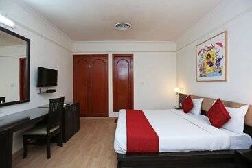 호텔 York By Oyo Rooms