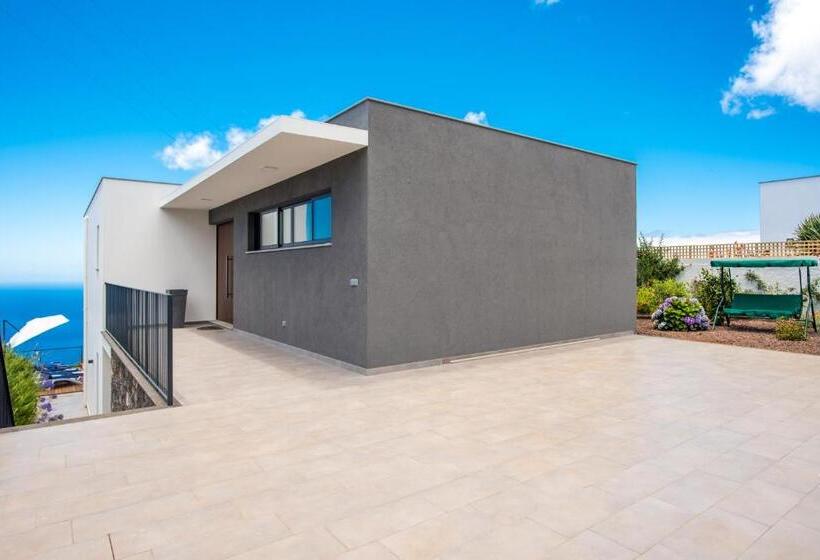 Villa Enjoy   By Lovelystay