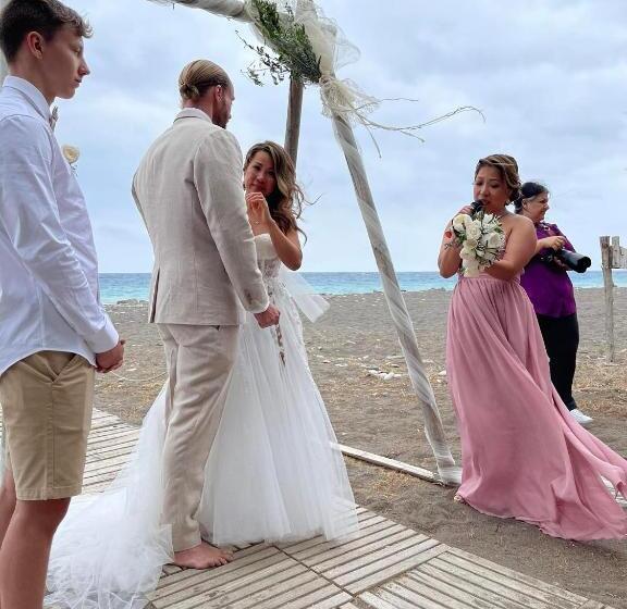 هتل Eco Beach And Magic Garden