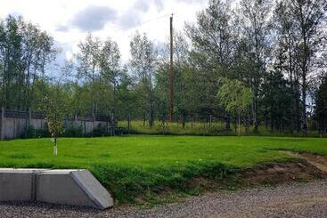 100 Mile Motel & Rv Park