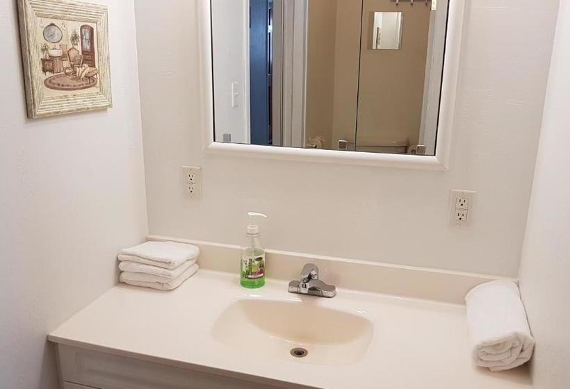 ペンション Preferred Rooms By Crestview Guest House