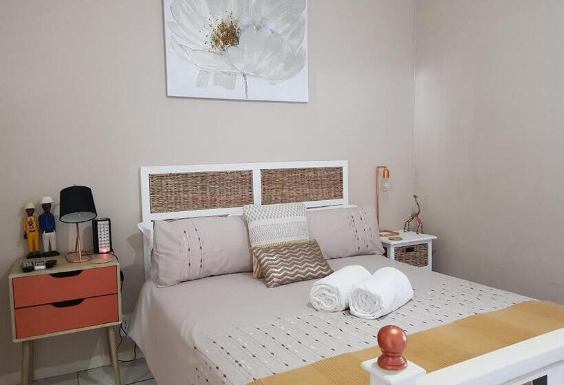 پانسیون Zonnevanger Guesthouse
