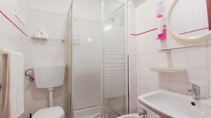 تختخواب و صبحانه Residencia Do Parque