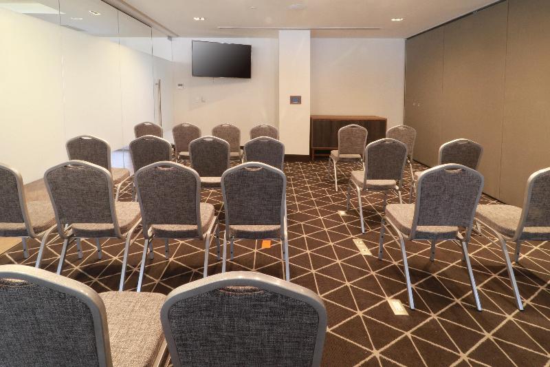 فندق Holiday Inn & Suites   Monterrey Apodaca Zona Airport, An Ihg