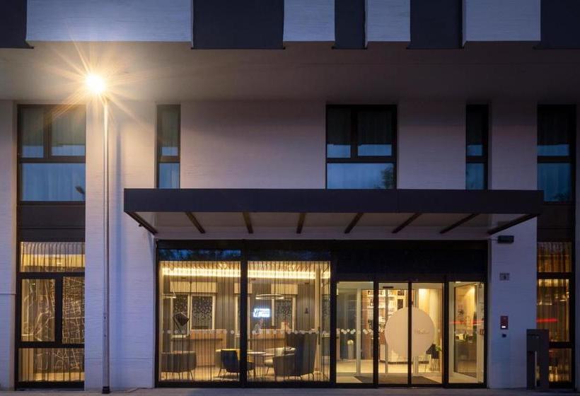 בית מלון כפרי Holiday Inn Express   Erlangen, An Ihg