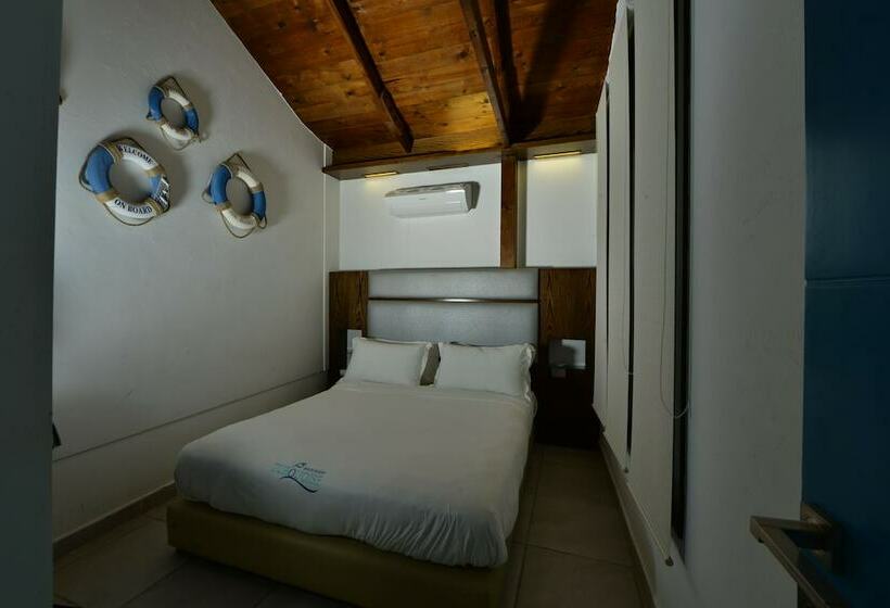 Turquoise Beach Resort