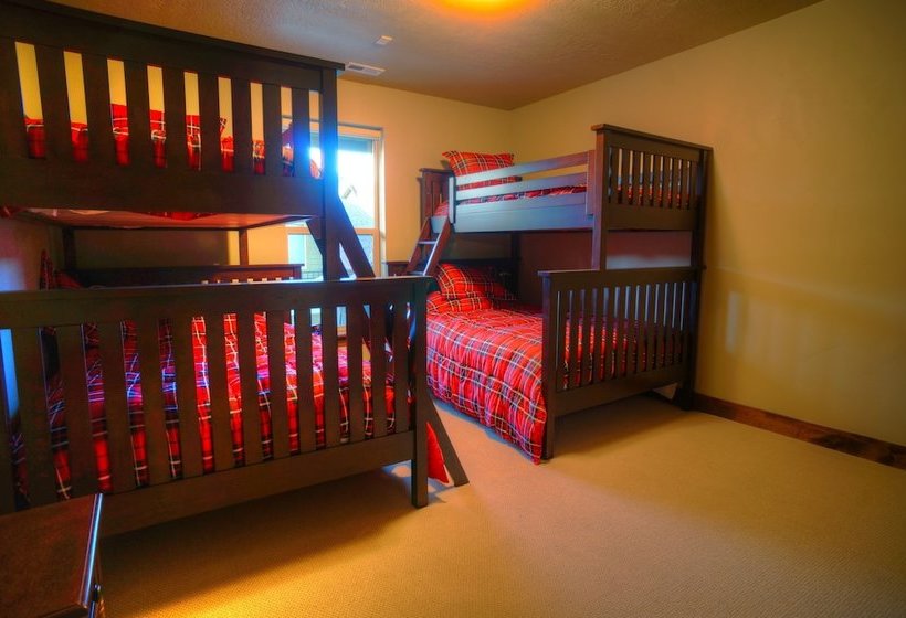 Abode At Mountain Haus