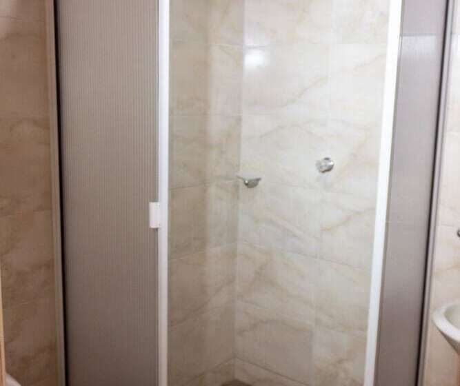 هاستل Hostal Aurora, Smith Lodging