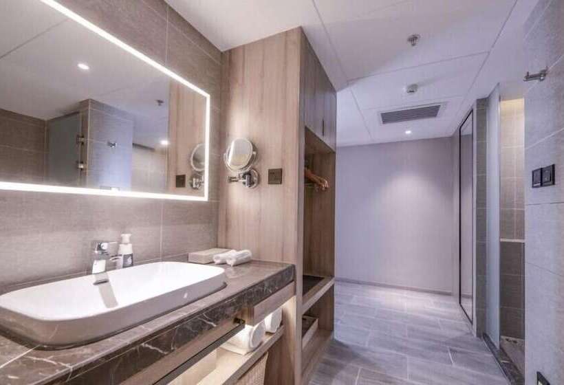 Atour Hotel Changxing Central Plaza Huzhou