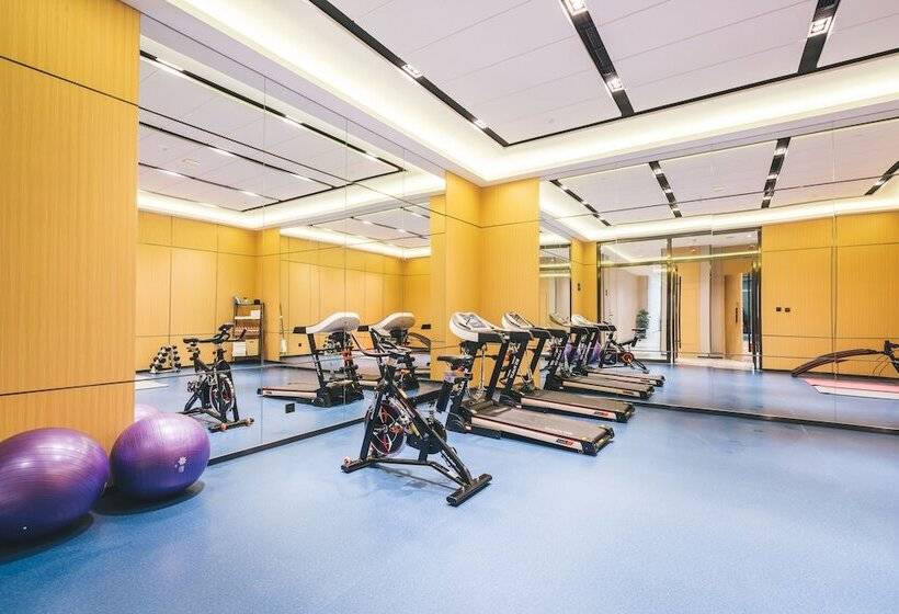 Atour Hotel Zhenjiang Nanxu Avenue Branch