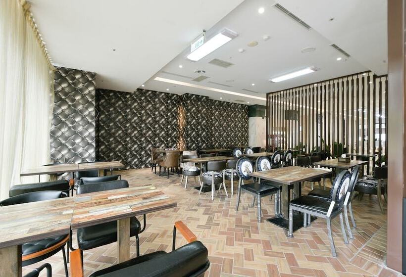 هتل Champs Elysees