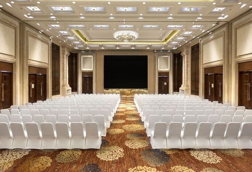 هتل Crowne Plaza Deqing Moganshan By Ihg