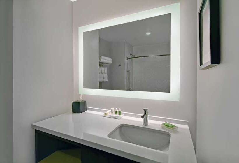 هتل Holiday Inn Grand Rapids North   Walker, An Ihg