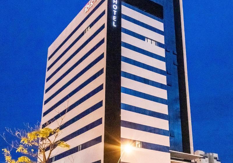 בית מלון כפרי Ibis Palmas Avenida Jk