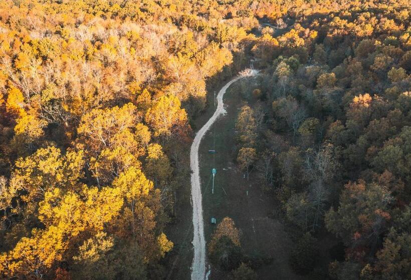 בית מלון כפרי Meramec River Resort