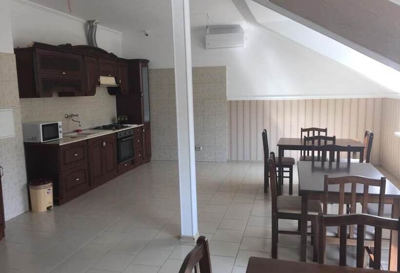 בית מלון כפרי Sergiy