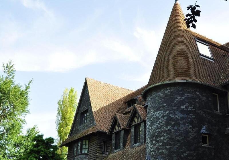 هتل Les Jardins De Coppelia