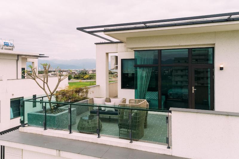 تختخواب و صبحانه Tsang Kuo Resort