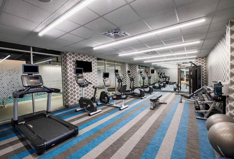 هتل Aloft Savannah Downtown Historic District