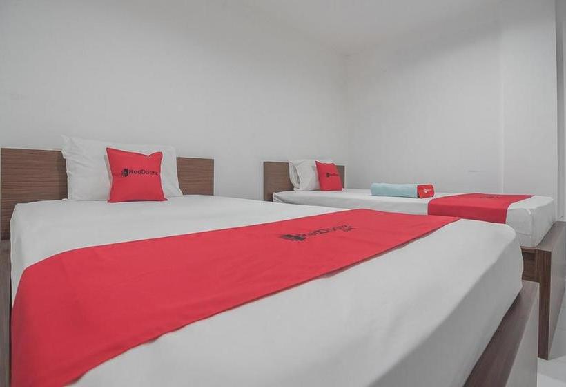 پانسیون Reddoorz Near Living Plaza Balikpapan