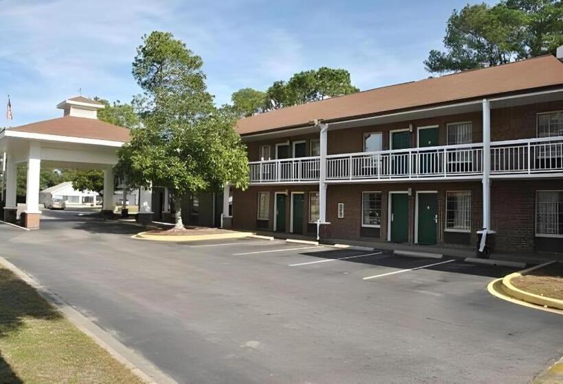 هتل America S Best Inn And Suites Beaufort