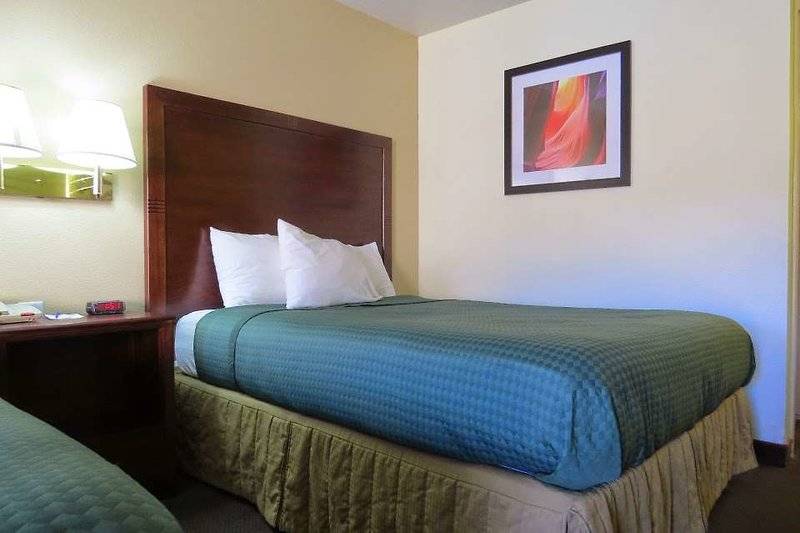هتل America S Best Inn & Suites Saint George