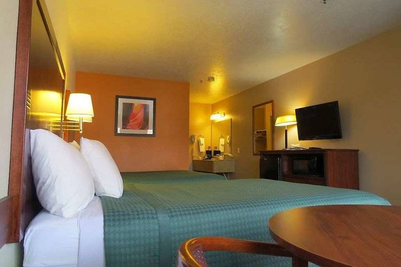 هتل America S Best Inn & Suites Saint George