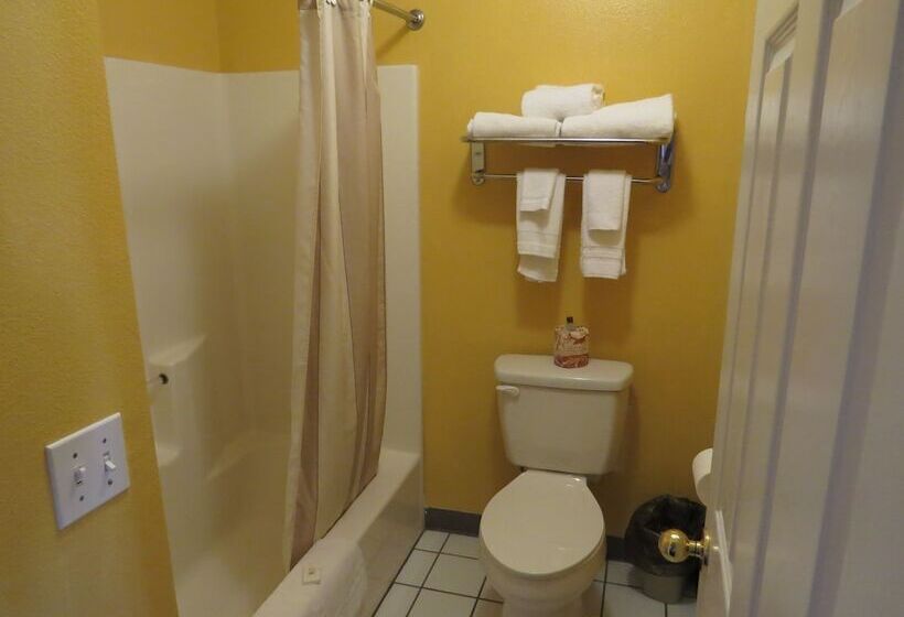 هتل America S Best Inn & Suites Saint George