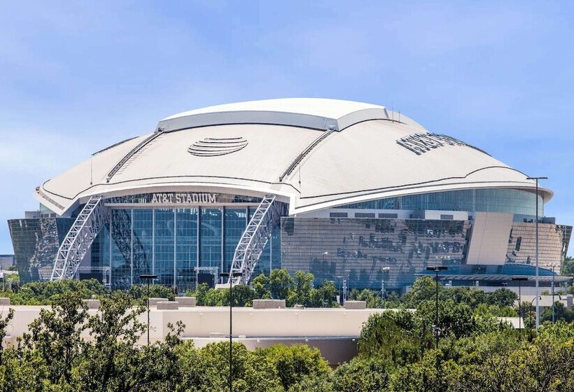 בית מלון כפרי Baymont By Wyndham Arlington At Six Flags Dr