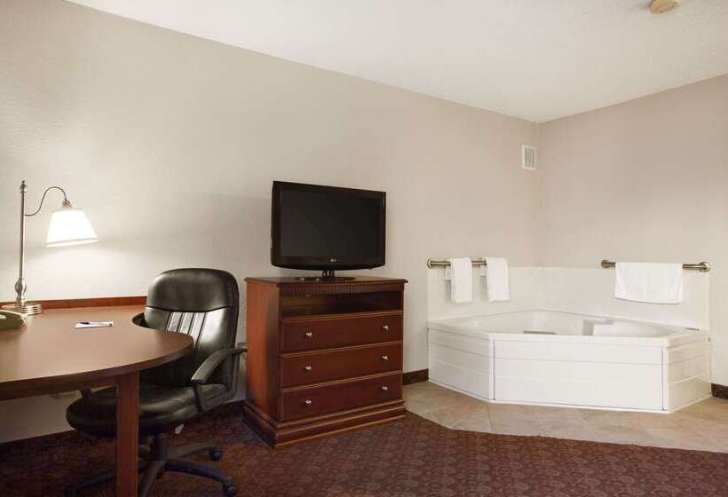 Hotel Baymont By Wyndham Sioux Falls