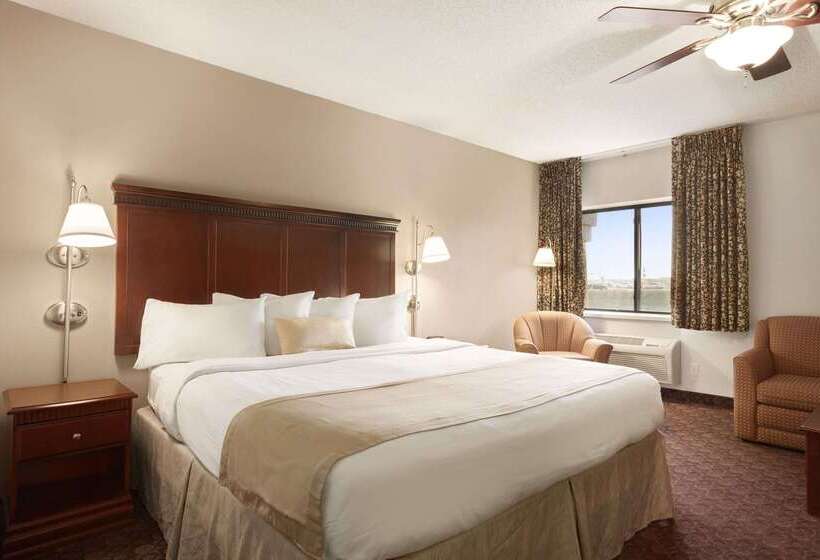 Hotel Baymont By Wyndham Sioux Falls