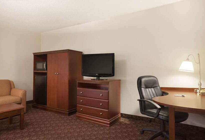 فندق Baymont By Wyndham Sioux Falls