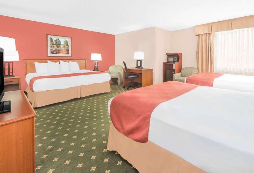 هتل Baymont By Wyndham Springfield South Hwy 65
