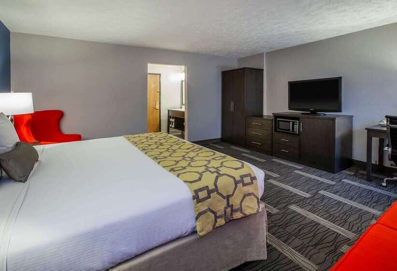 هتل Baymont By Wyndham Traverse City