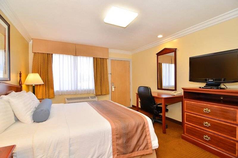 酒店 Best Western China Lake Inn