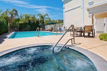 هتل Best Western Clovis Cole