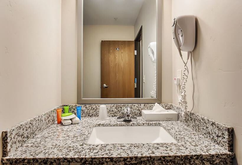 בית מלון כפרי Third Street Inn