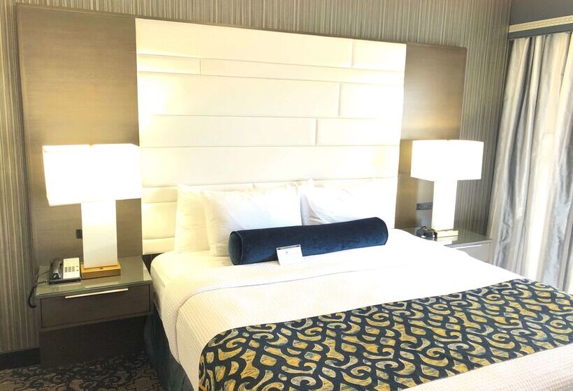 هتل Best Western Plus Abbey Inn