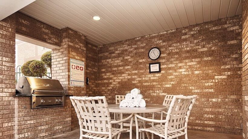 هتل Best Western Plus Abbey Inn