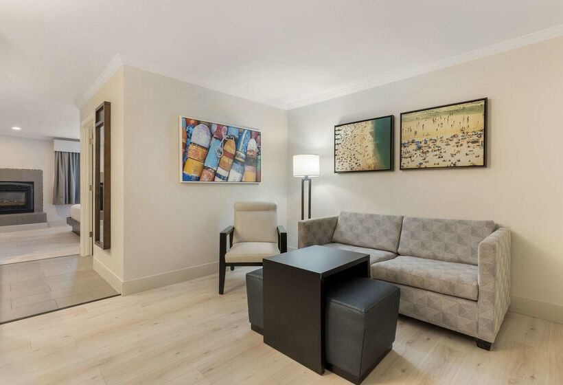 هتل Best Western Plus All Suites Inn