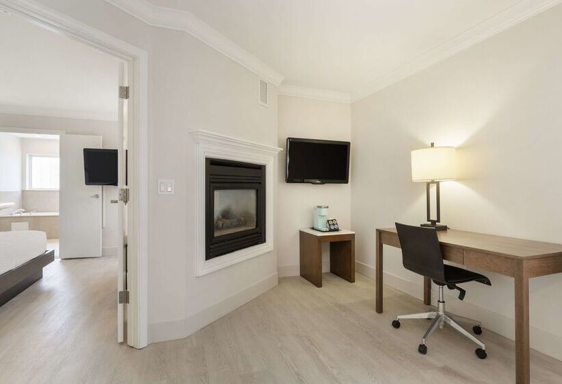 هتل Best Western Plus All Suites Inn