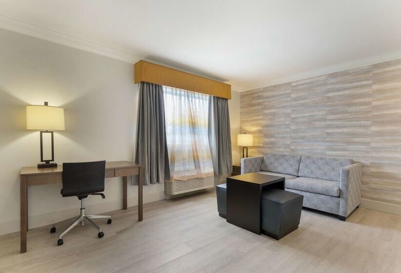 هتل Best Western Plus All Suites Inn