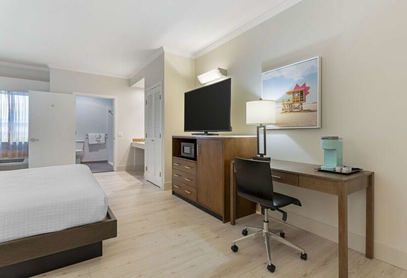 هتل Best Western Plus All Suites Inn
