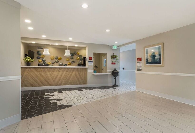 هتل Best Western Plus All Suites Inn