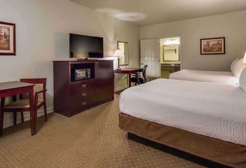 هتل Best Western Plus Bayshore Inn